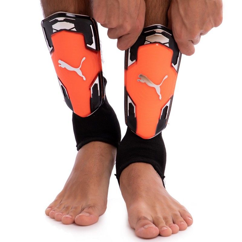 Щитки футбольные M l=20 см (пластик, EVA) FB-662A (2474)