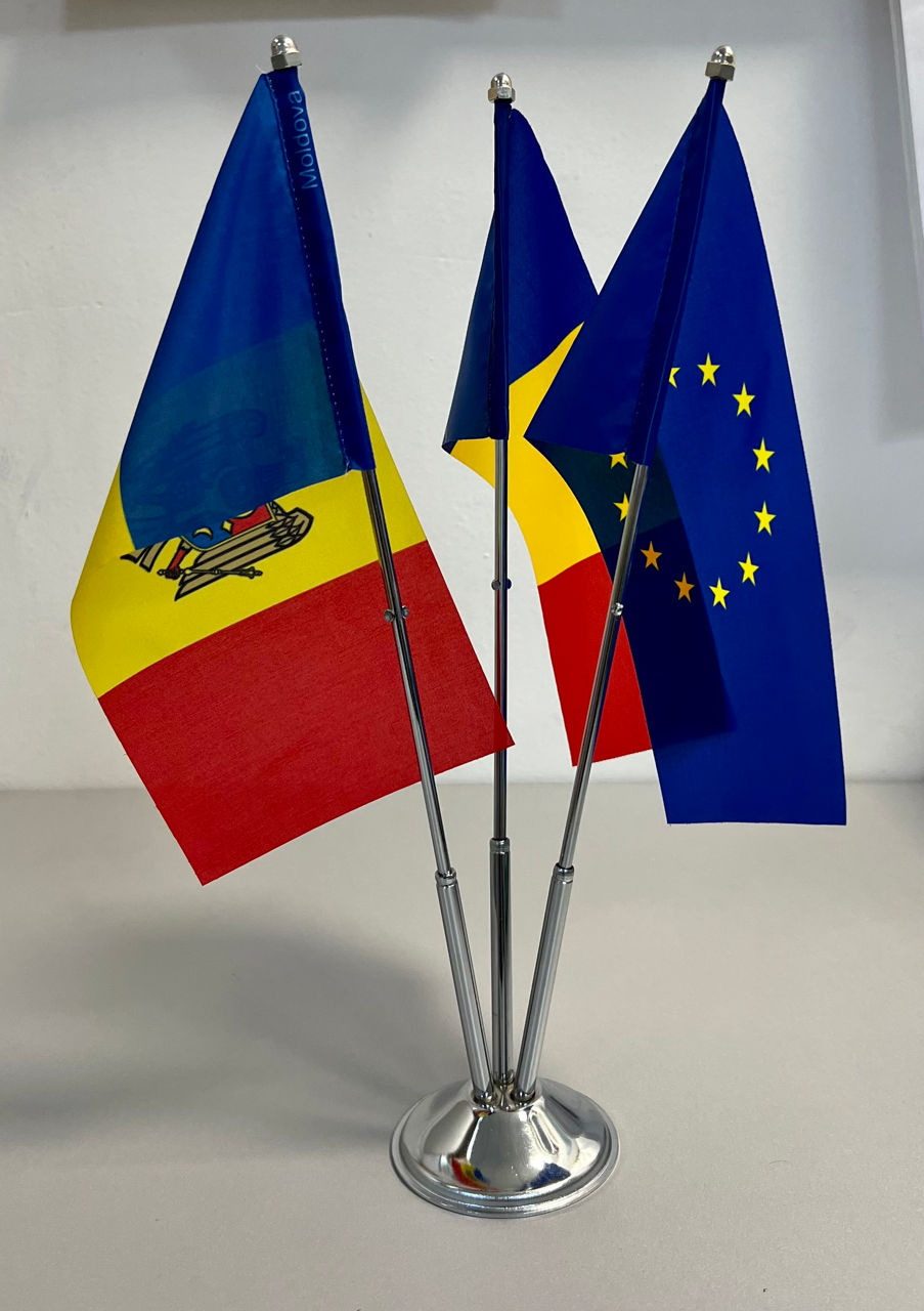 Suport metalic pt 3 flaguri (8780)