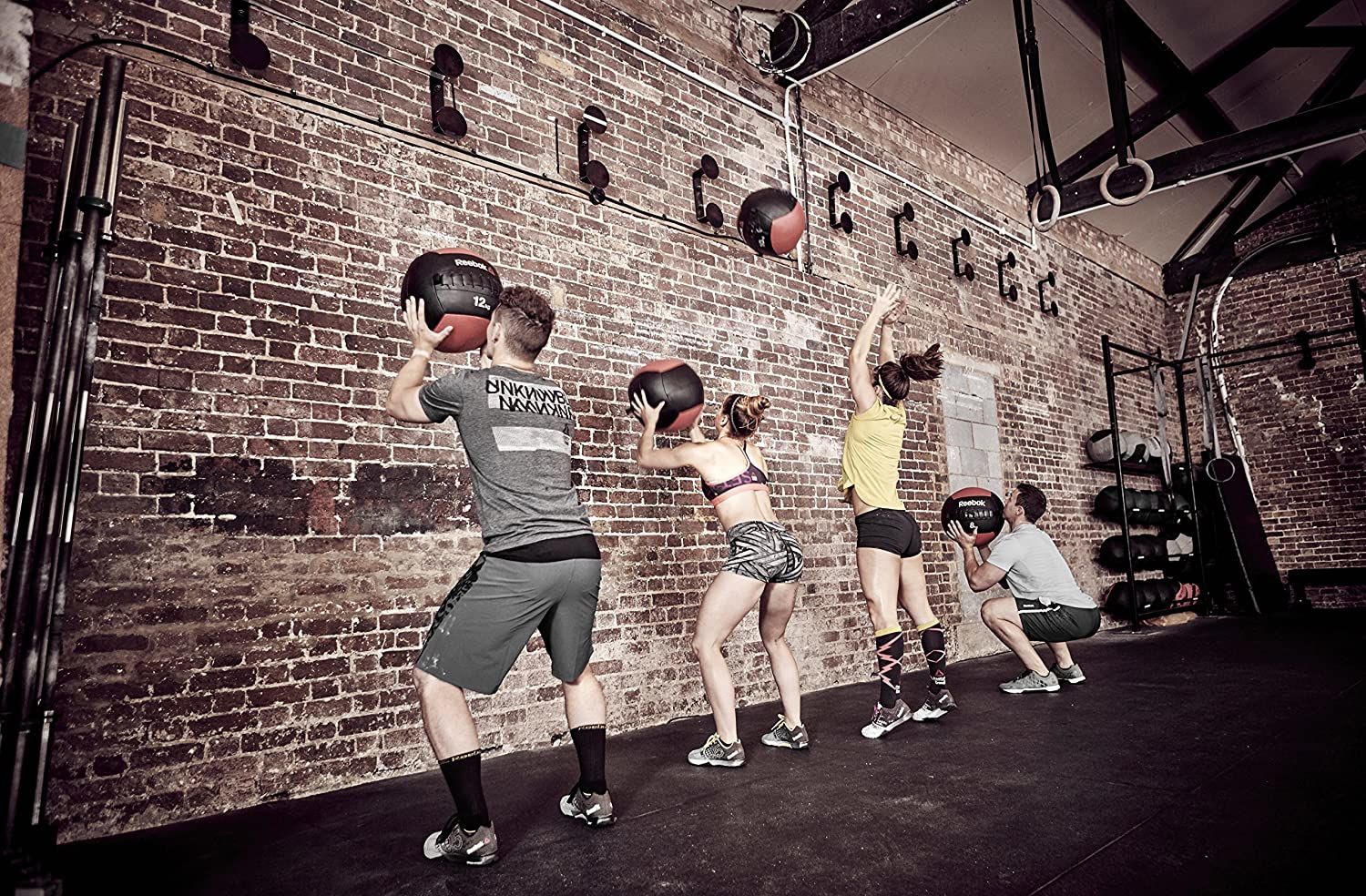 Мягкий медицинский мяч 10 кг, d=37 см Reebok Soft Ball RSB10183 (4985)