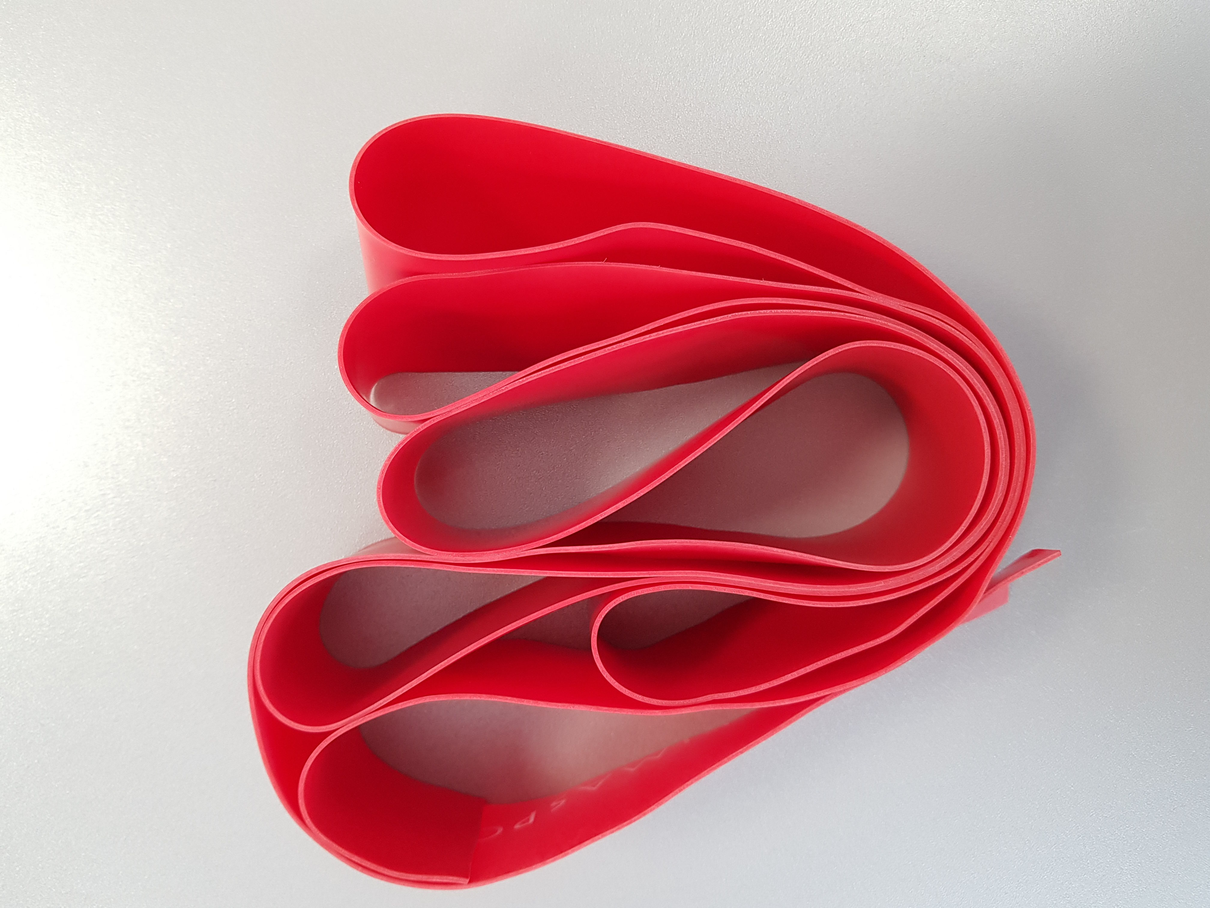 Эспандер ленточный 220 м х 5 см / 1 мм Yakimasport 100287 red, medium (2042)