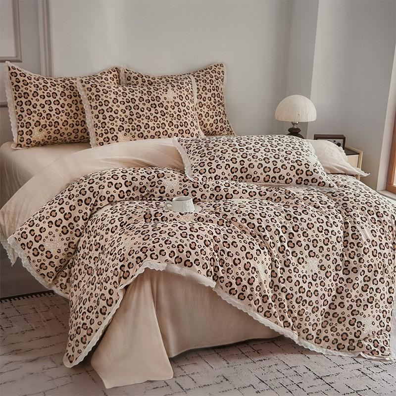 Set lenjerie de pat 4 pcs