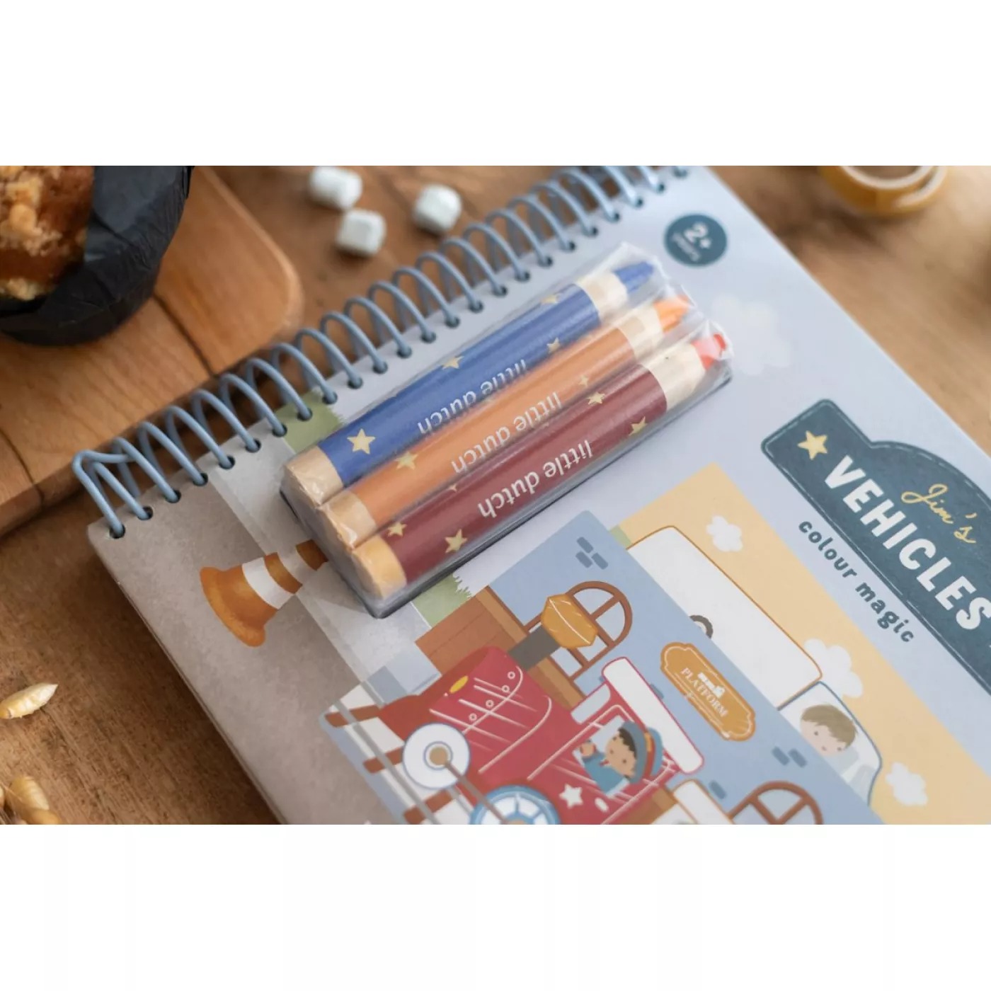 Carte de colorat cu creioane - Jim - Little Dutch