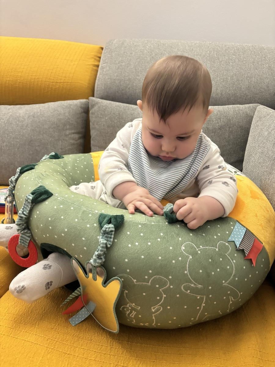Scaun moale cu activitati Girafa Sophie