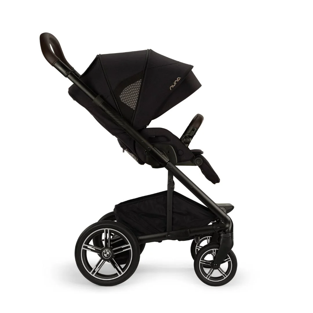 Carucior de plimbare Nuna x BMW Mixx Next Element