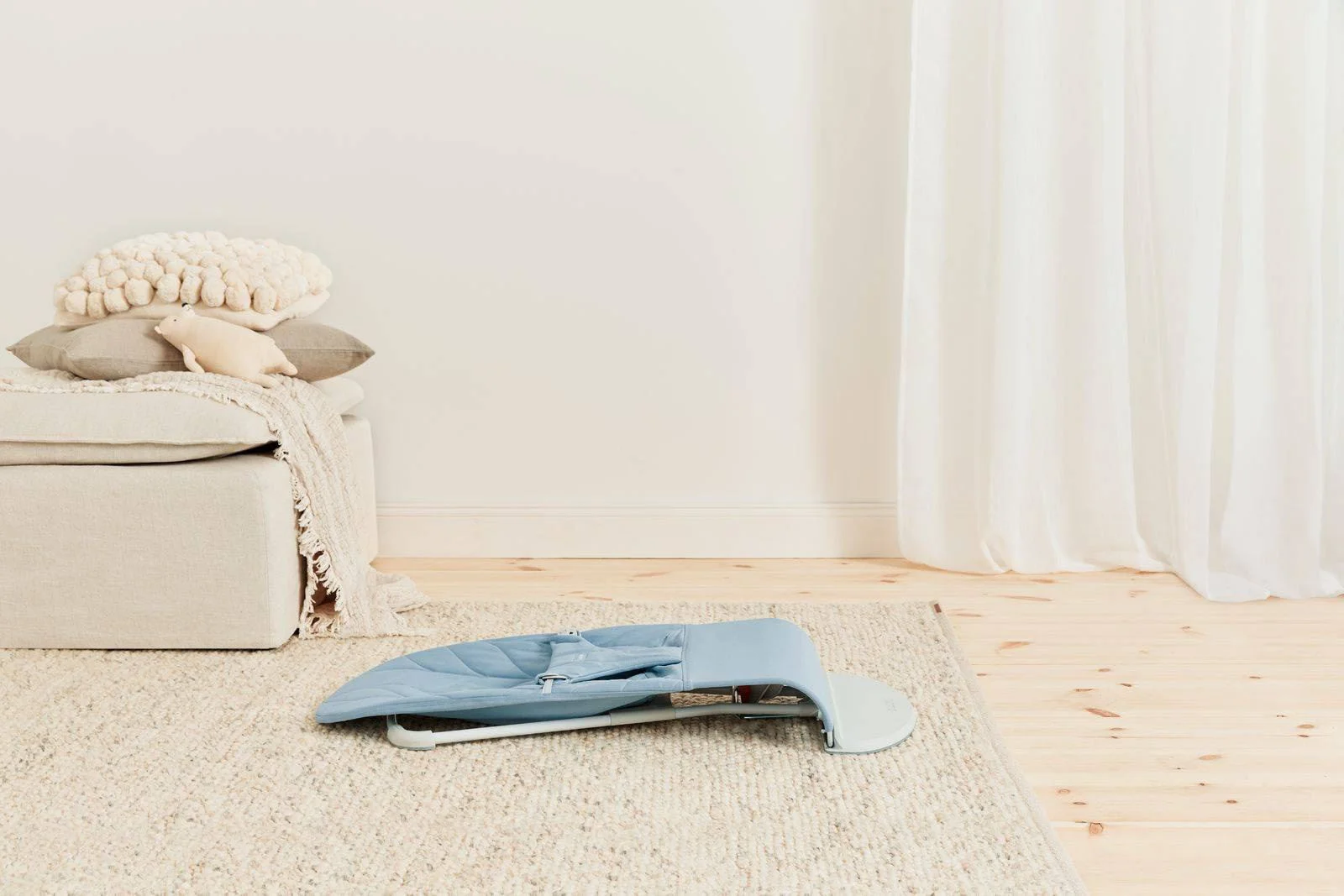 Кресло-качалка BabyBjörn Bliss Woven Petal Quilt Blue