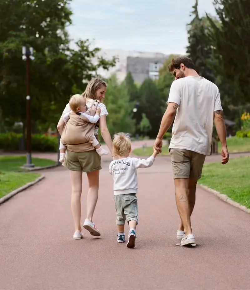 Трансформируемая система переноски с функцией бустера Babymoov Moov & Boost Sage Green