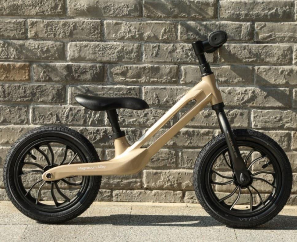 Беговел Qplay Racer Platinum