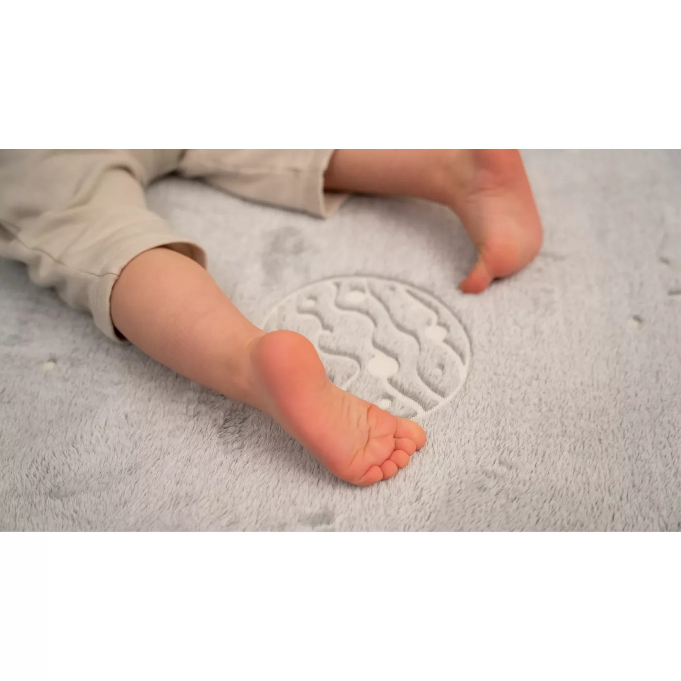 Saltea de joaca cloud glow in the dark – planete 170 x 120 x 2.5 cm - Hakuna Matte