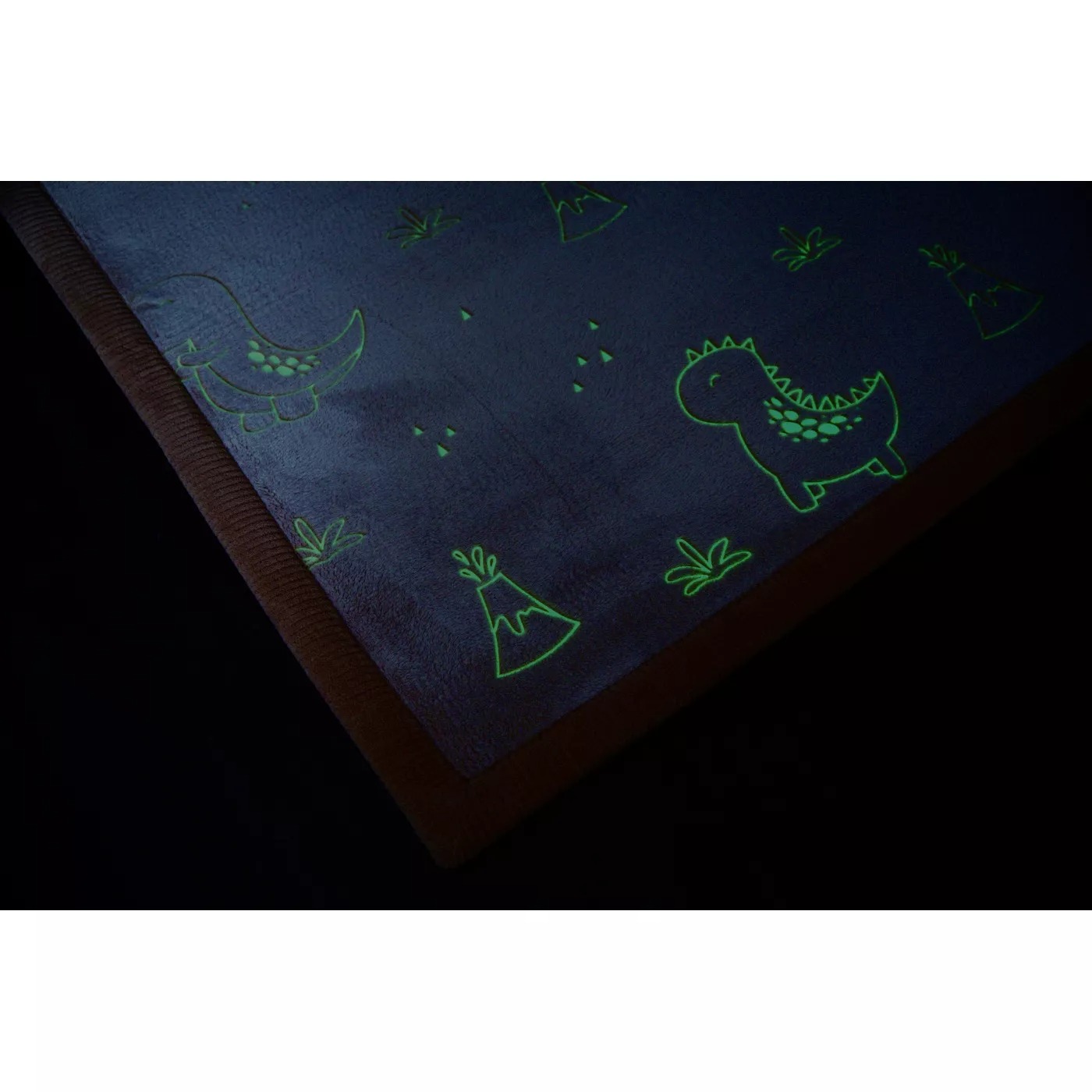 Saltea de joaca cloud glow in the dark – dinozauri 170 x 120 x 2.5 cm - Hakuna Matte