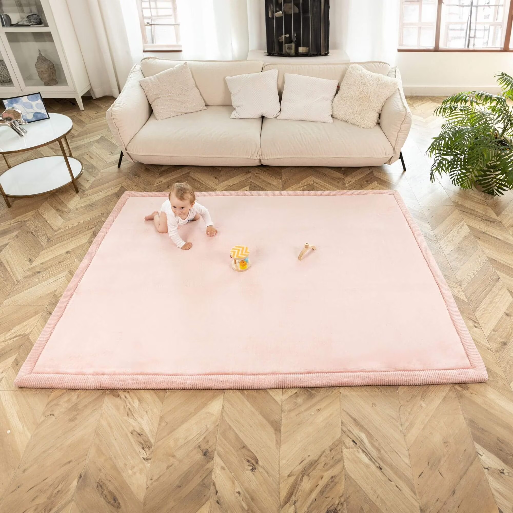Saltea de joaca coral velvet cu spuma memorie 150 x 200 cm – roz - Hakuna Matte