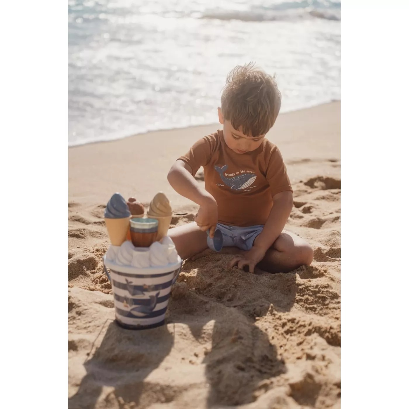Set de jucarii pentru plaja - Forme de Inghetata - 14 piese - Ocean World - Little Dutch 3