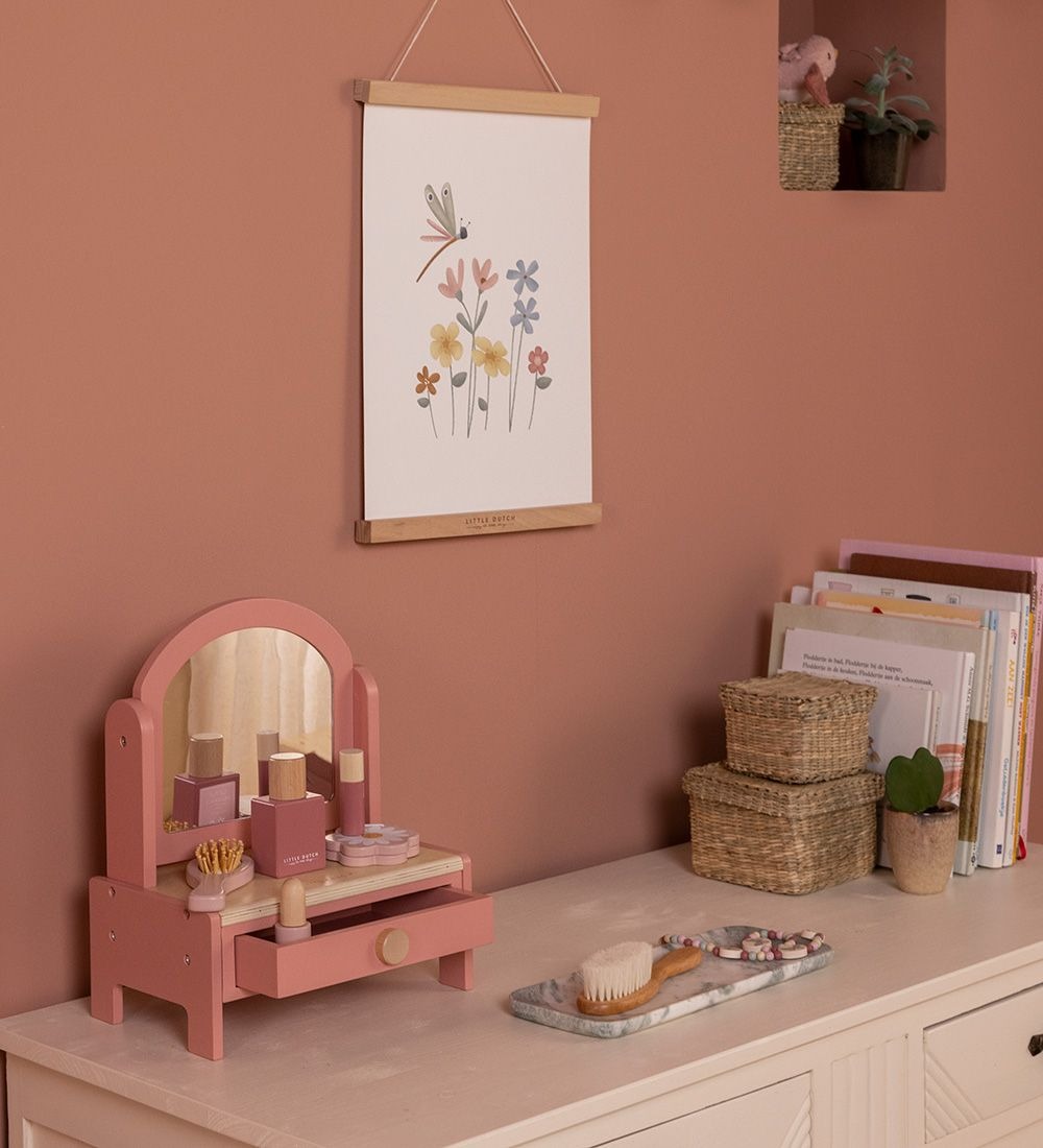 Туалетный столик с набором для макияжа – Little Dutch LD7062