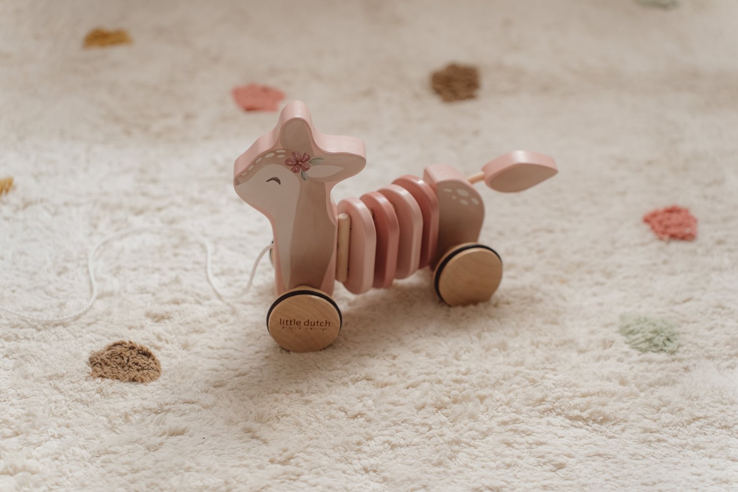 Jucarie din lemn FSC cu roti si snur pentru tras - Caprioara - Fairy Garden - Little Dutch