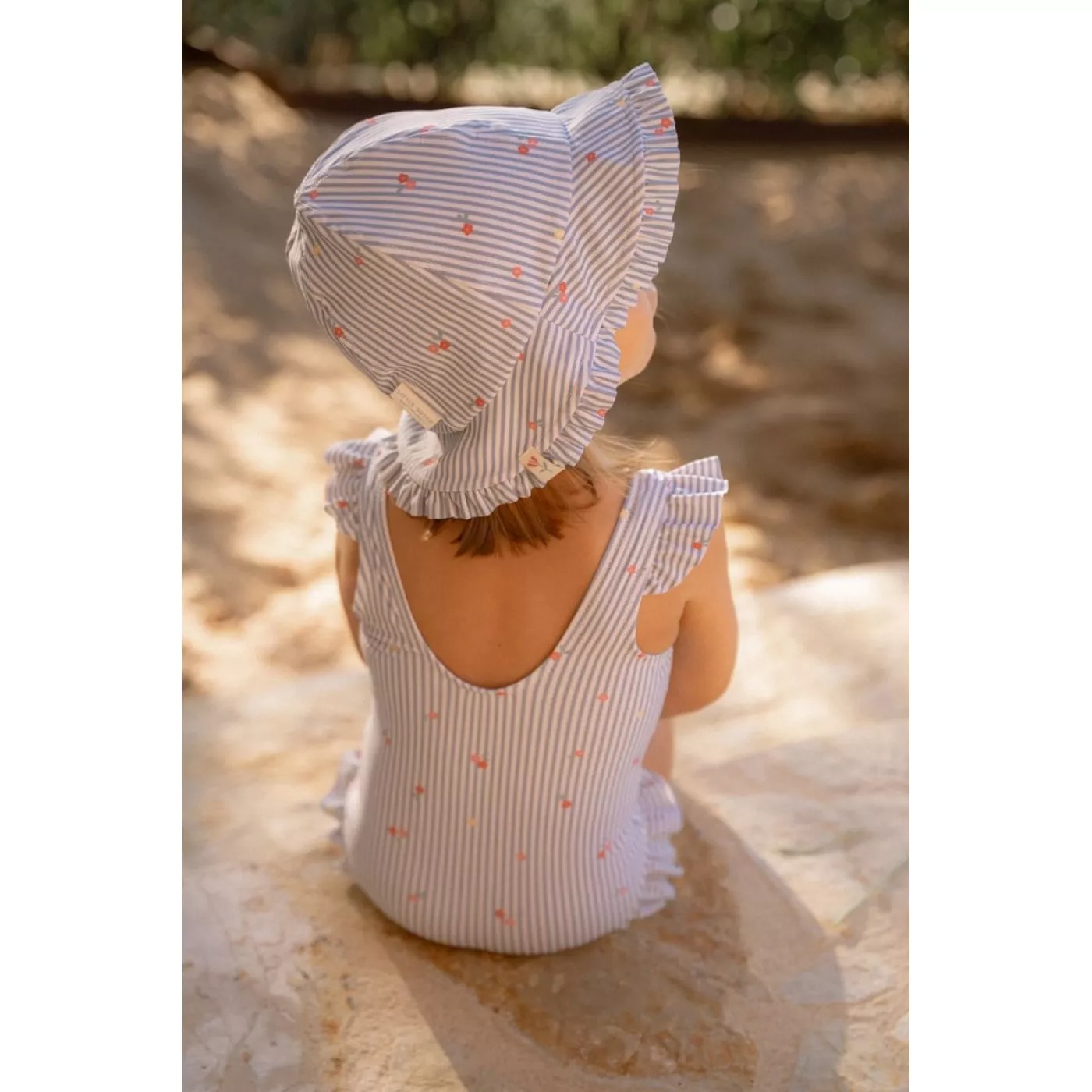 Costum de baie intreg fara maneci cu protectie UV 50+ - Sunny Flowers Blue - Little Dutch 86/92