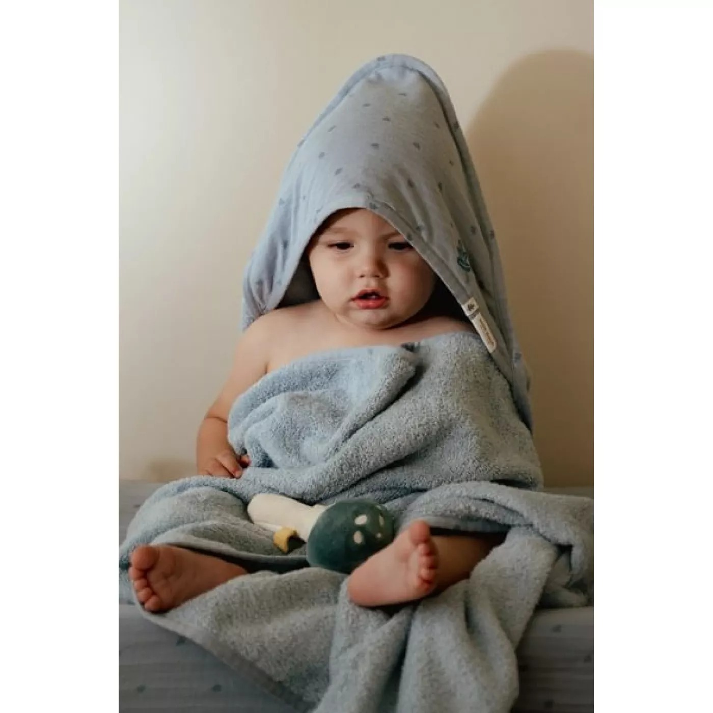 Prosop cu gluga din bumbac organic pentru bebelusi - 75x75 cm - Pure Denim Blue - Little Dutch