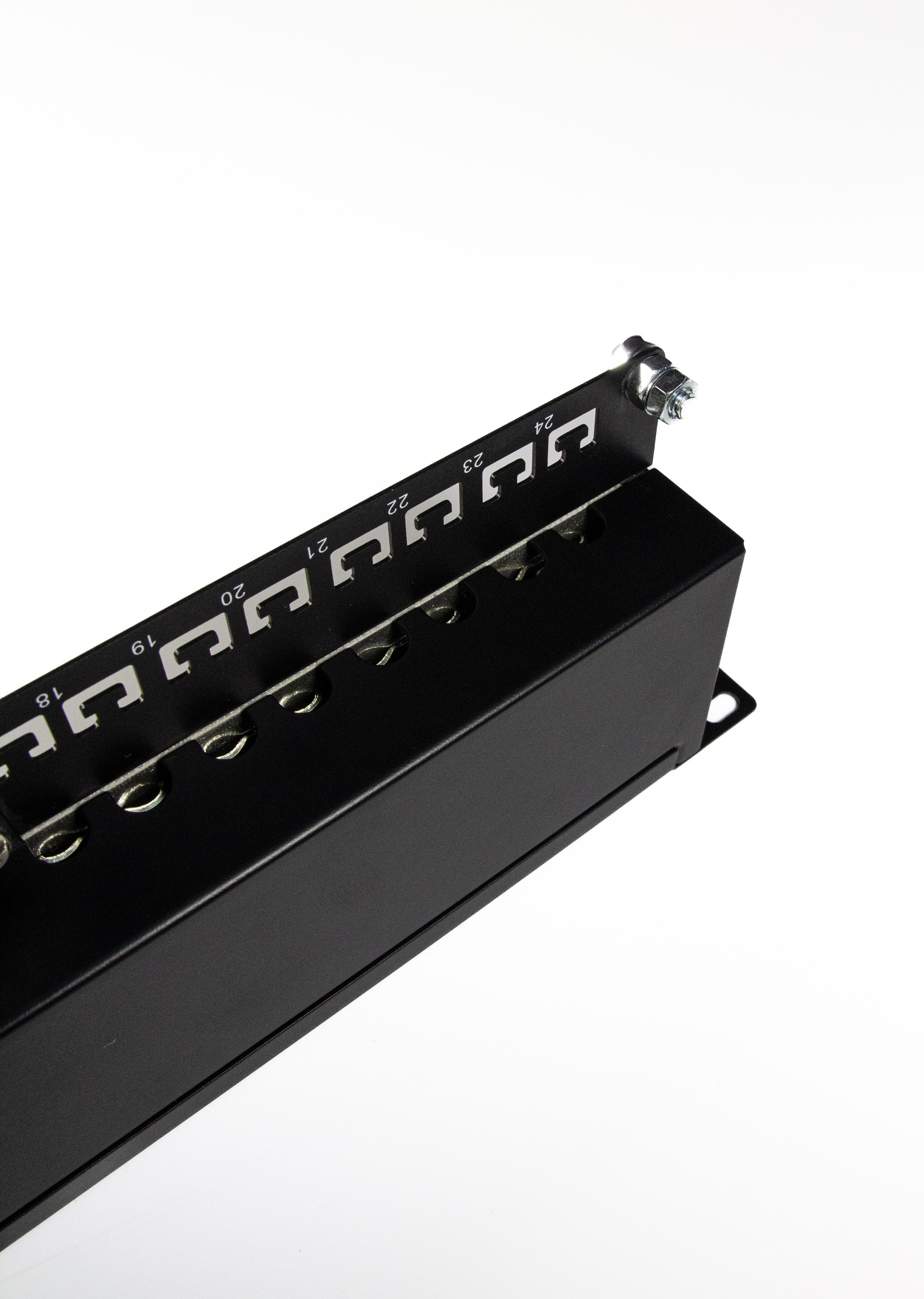 Patch panel 19"" 24*RJ45 cat 5E ecranat
