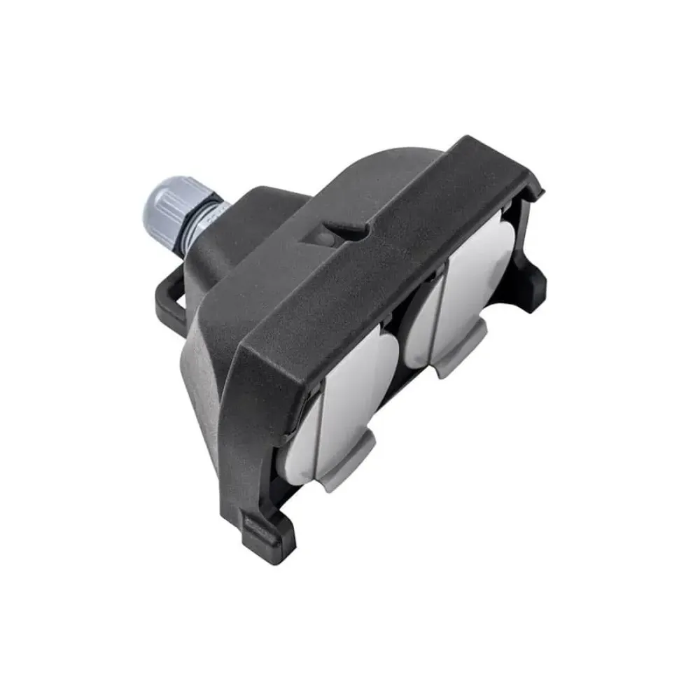 Розетка из каучука 2P+E 16A