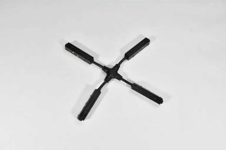 Conector alimentare sina magnetica tip cruce seria 22 2C3GDT2221-B