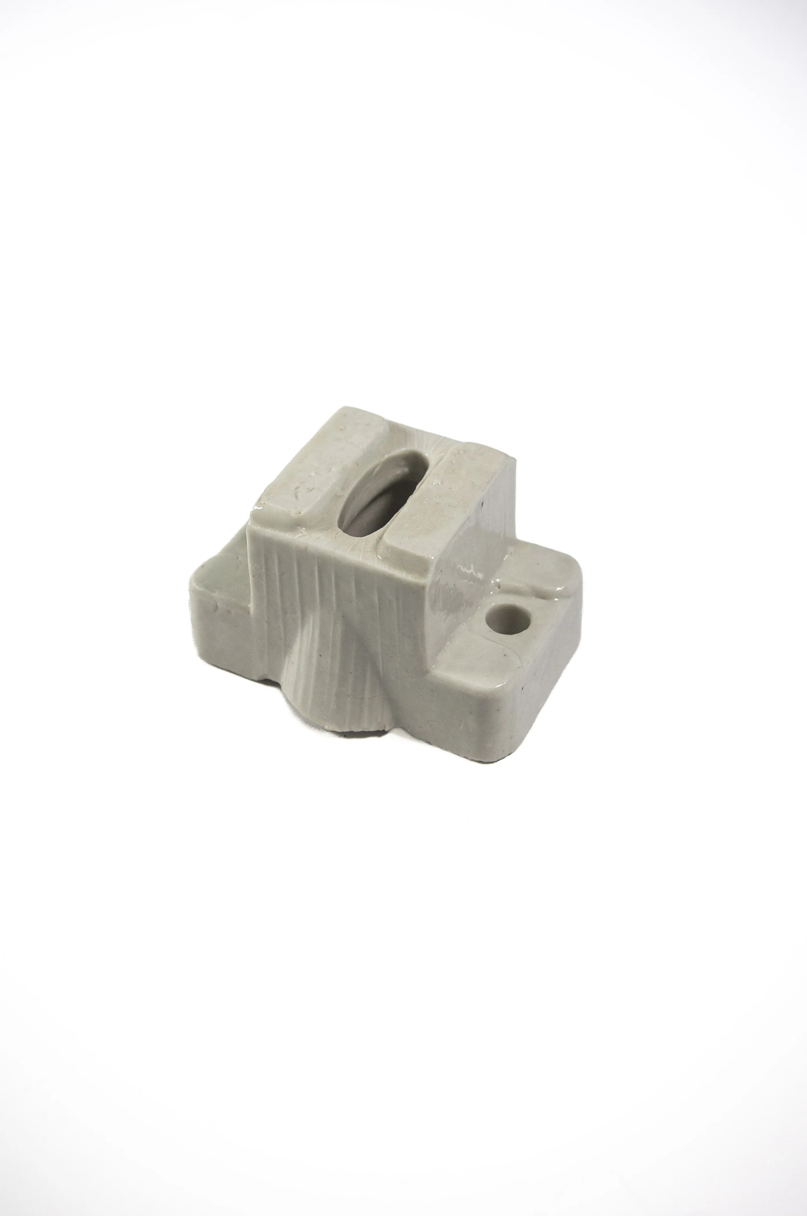 Изолятор А-632