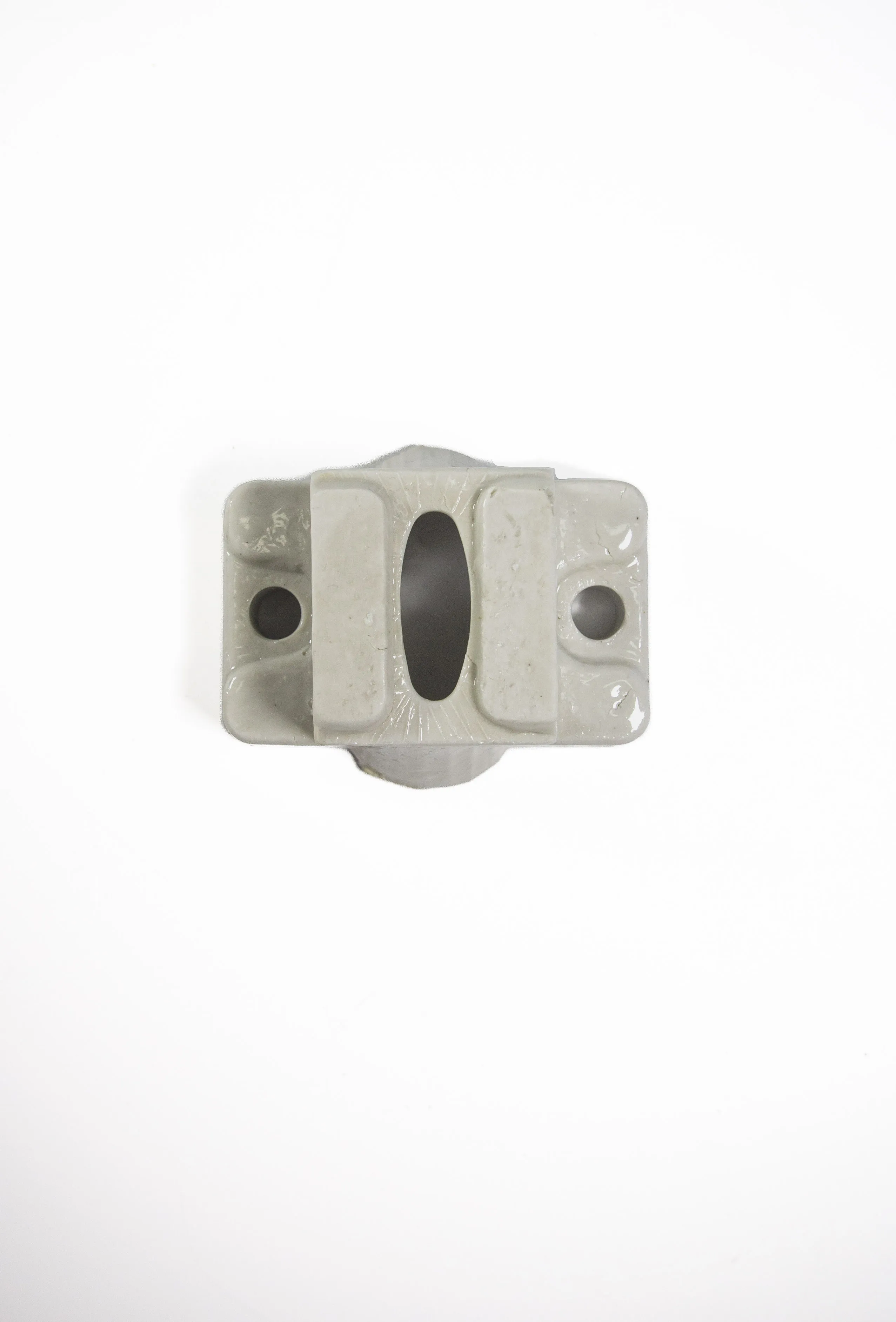 Изолятор А-632