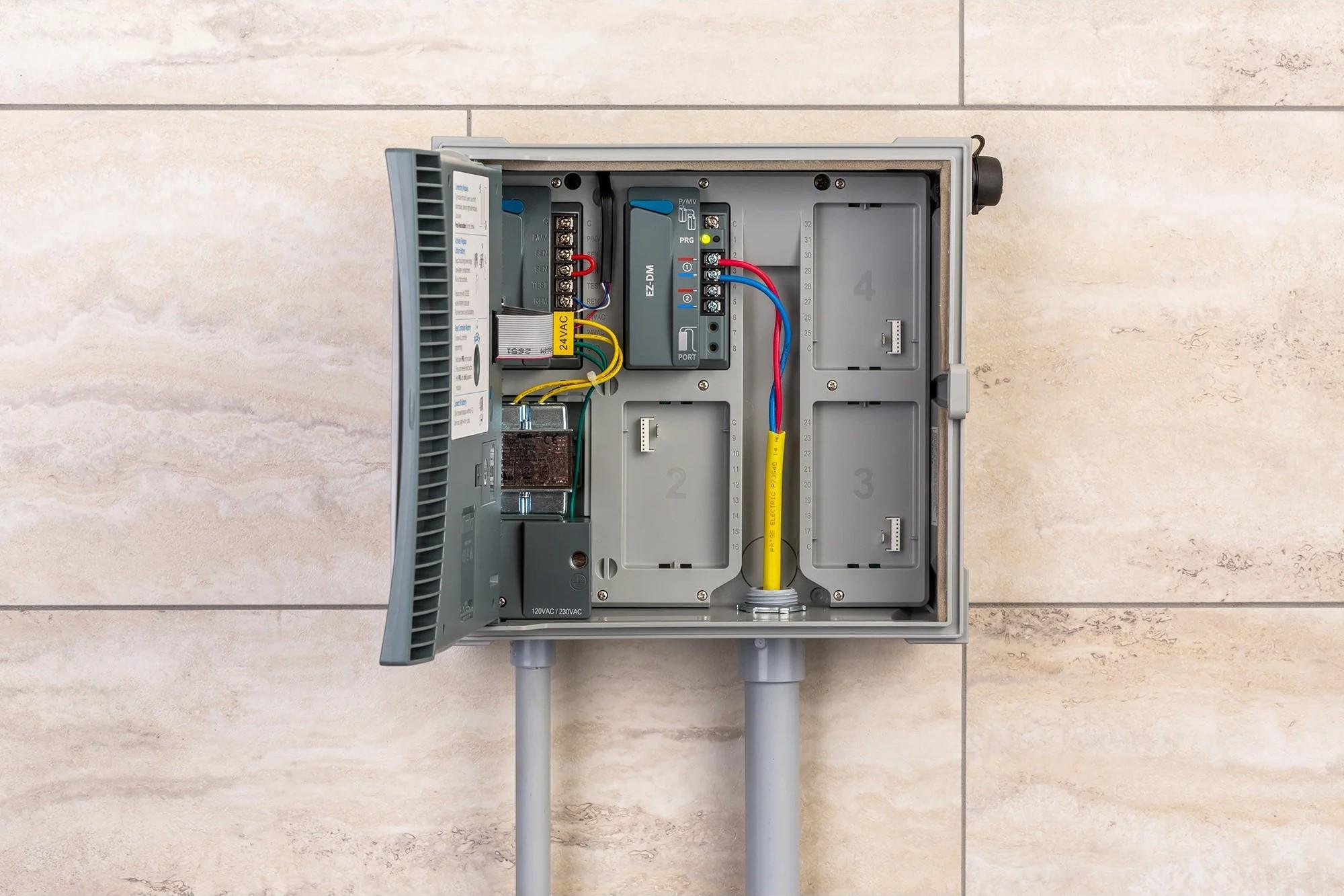 Модуль подключения декодеров EZDM (на 54 зоны)  HUNTER