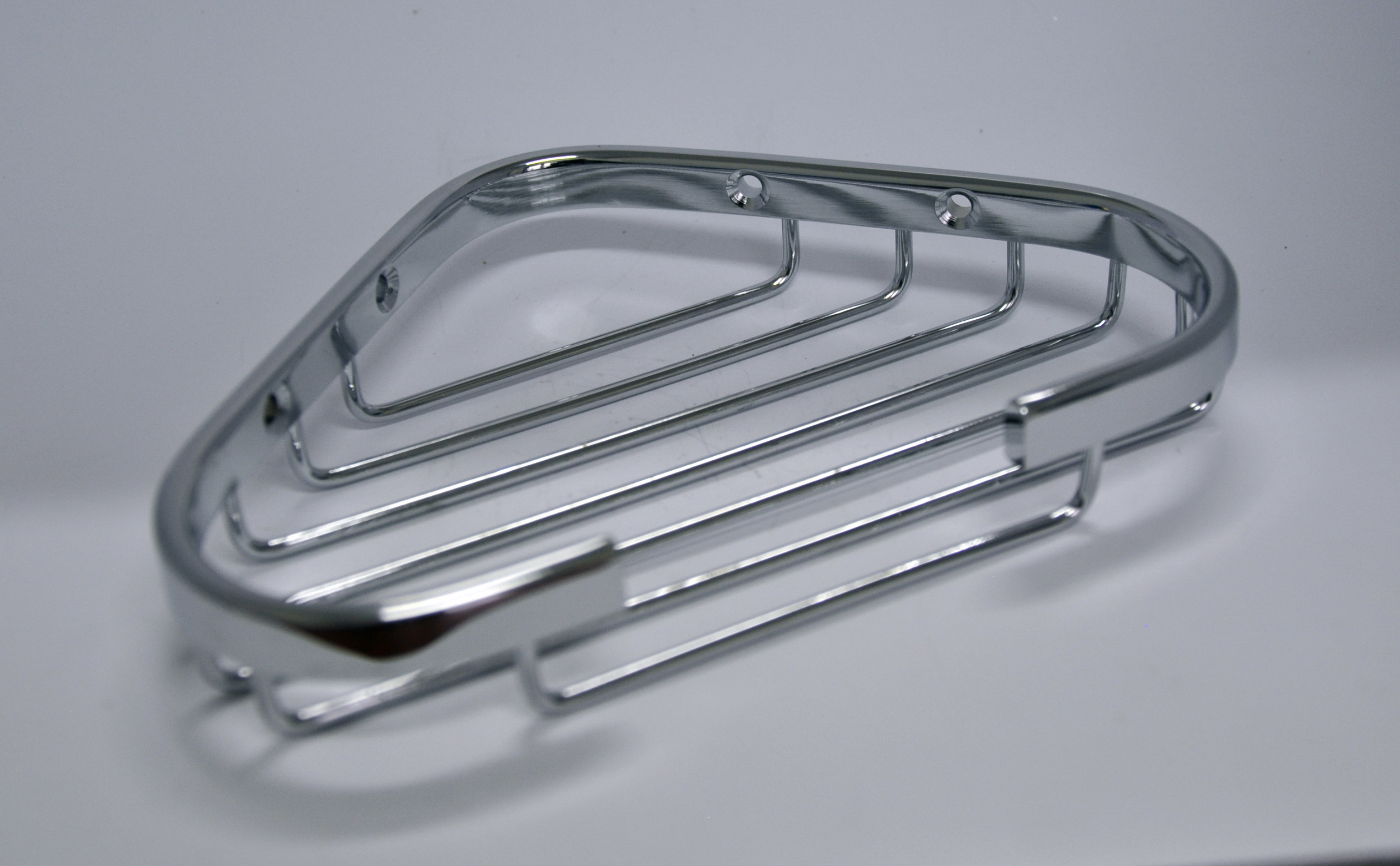 Полка-решетка для ванной одноярусная треугольная H 208