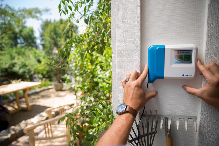 Controller irigatii Hydrawise, 22 V,12 zone (interior) HC-1201-IE  HUNTER