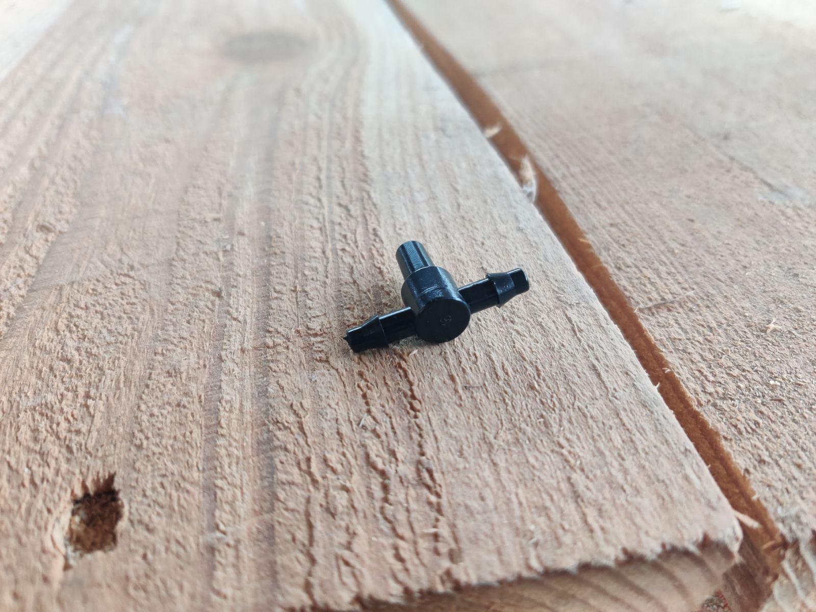 Коннектор для микротрубки на 2 выхода D. 6  UNITAPE