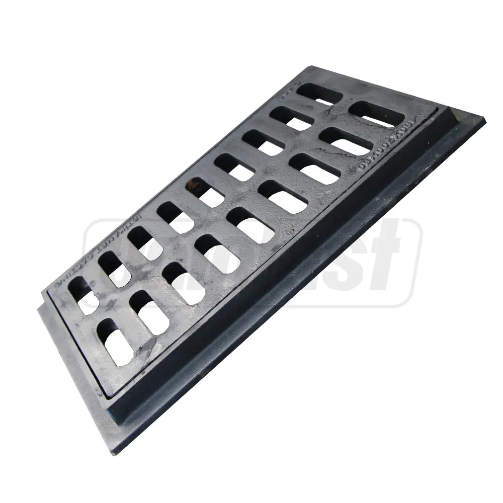 Решетка c рамой чугунная канализационная 400x700x50 мм EN124 C250 (360x670x50 мм) 60 кг IS TR