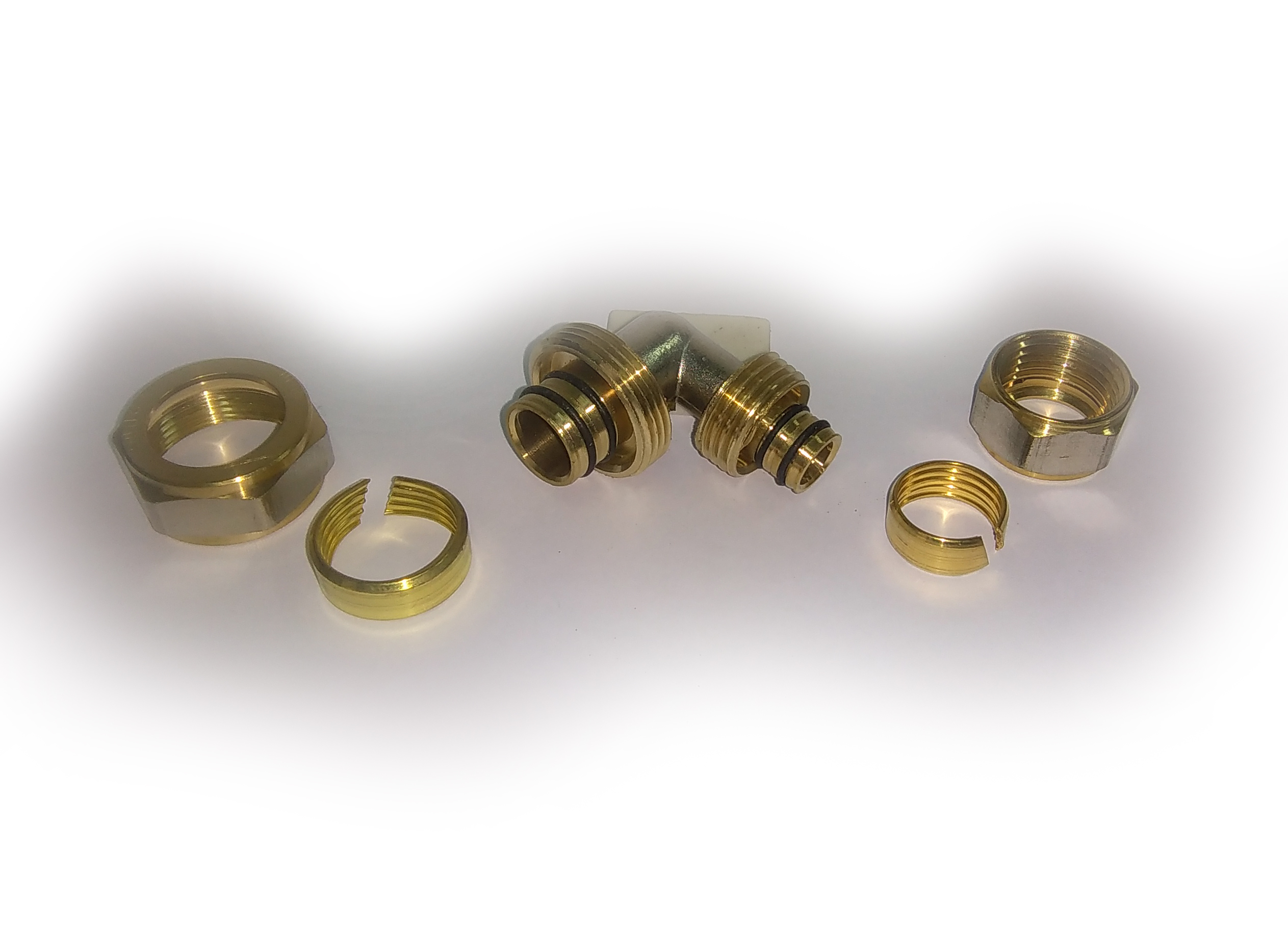 Угол переходной D. 20 x 16 металлопласт HS