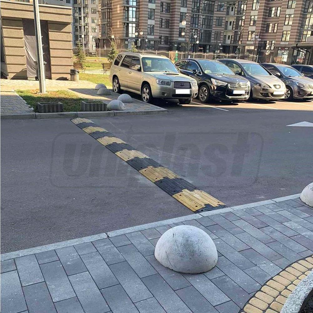Устройство принудительного снижения скорости (круглый) 470x240x50 (черный) (без болтов) C250
