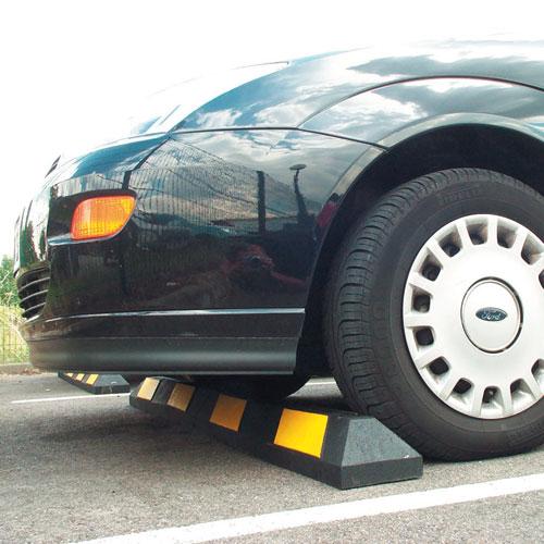 Opritor de protectie din cauciuc pentru parcari auto 1830 mm (4 bolturi in set)