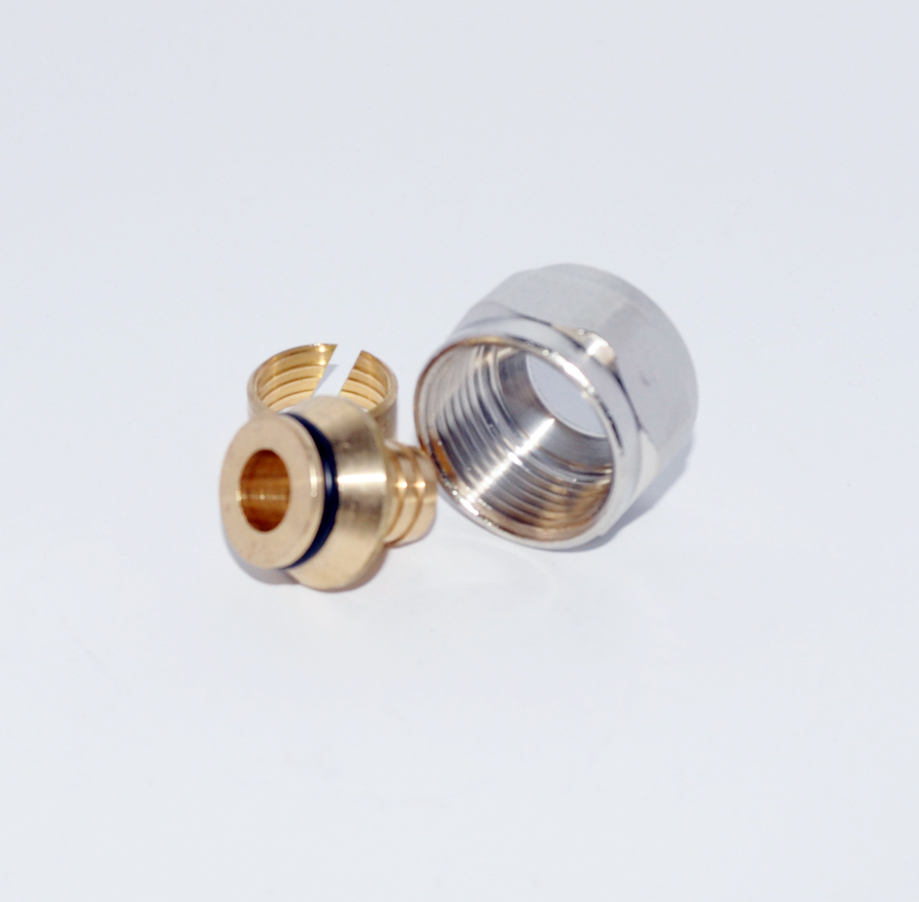 Адаптер коллекторный PEX D. 17 x 3/4" (2 мм) 595P  ITAP