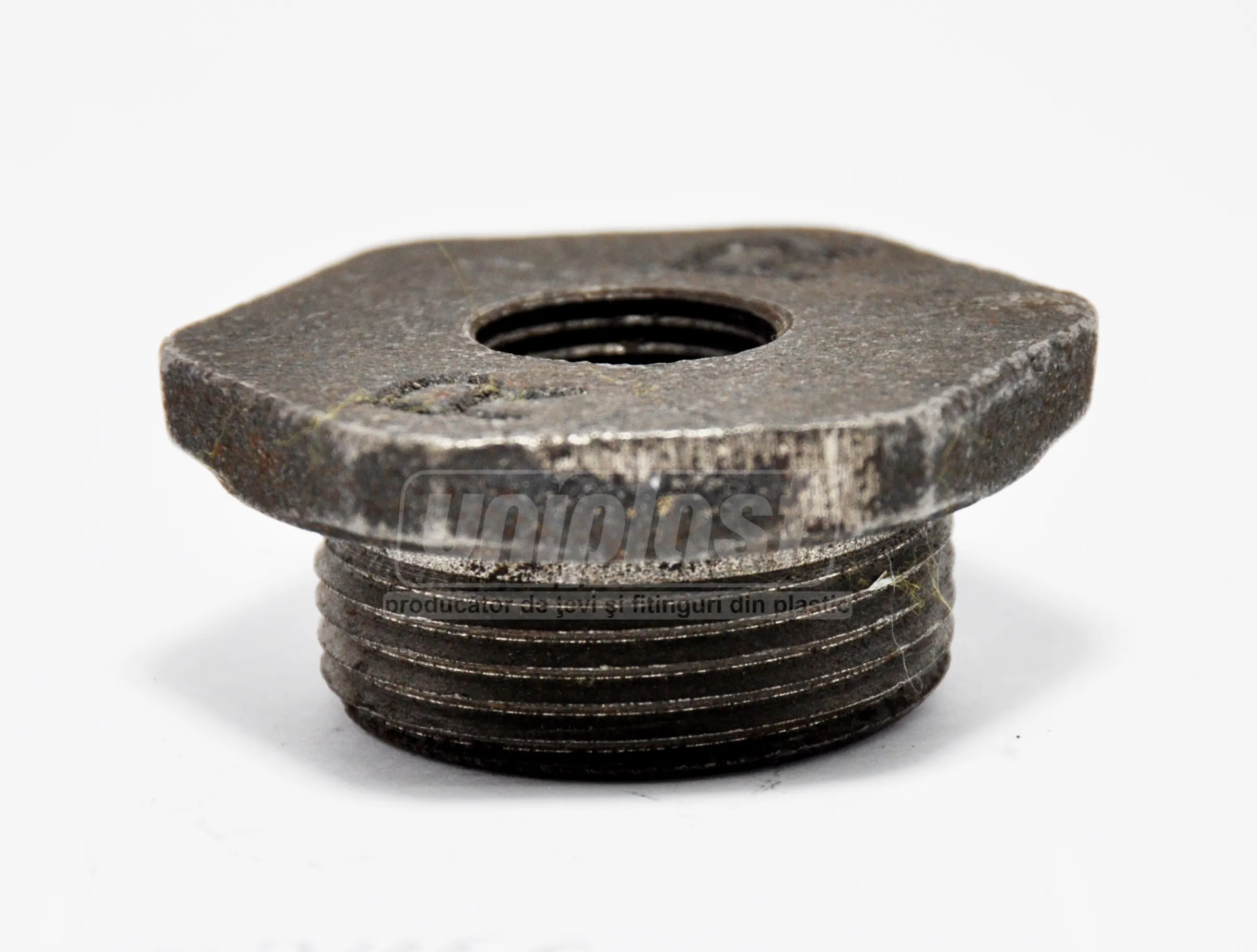 Заглушка проходная для радиатора D. 1.1/4" x 1/2" правая чугун ST