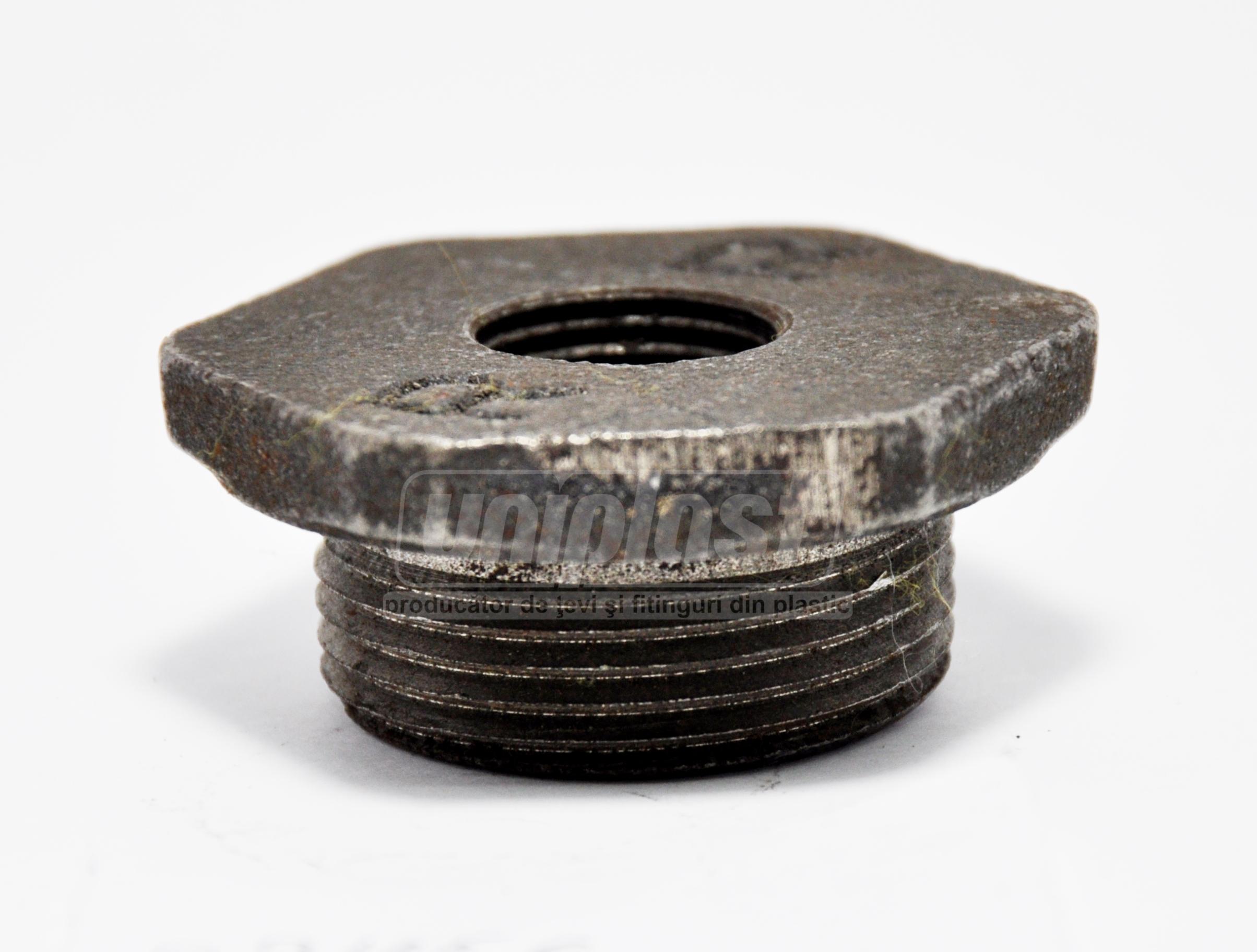 Заглушка проходная для радиатора D. 1.1/4" x 1/2" правая чугун ST