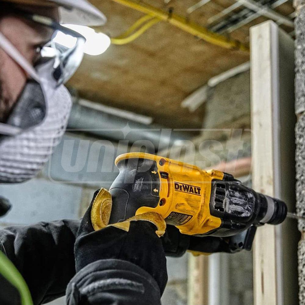 Ciocanul rotopercutor D25133K-QS SDS-plus 2.6J 800W  DEWALT