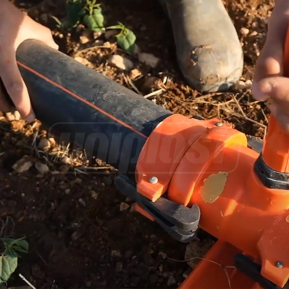 Teava de irigatii cu prindere rapida din plastic D. 63 PN5 L=6 m (cu dungi portacalii)  ASB