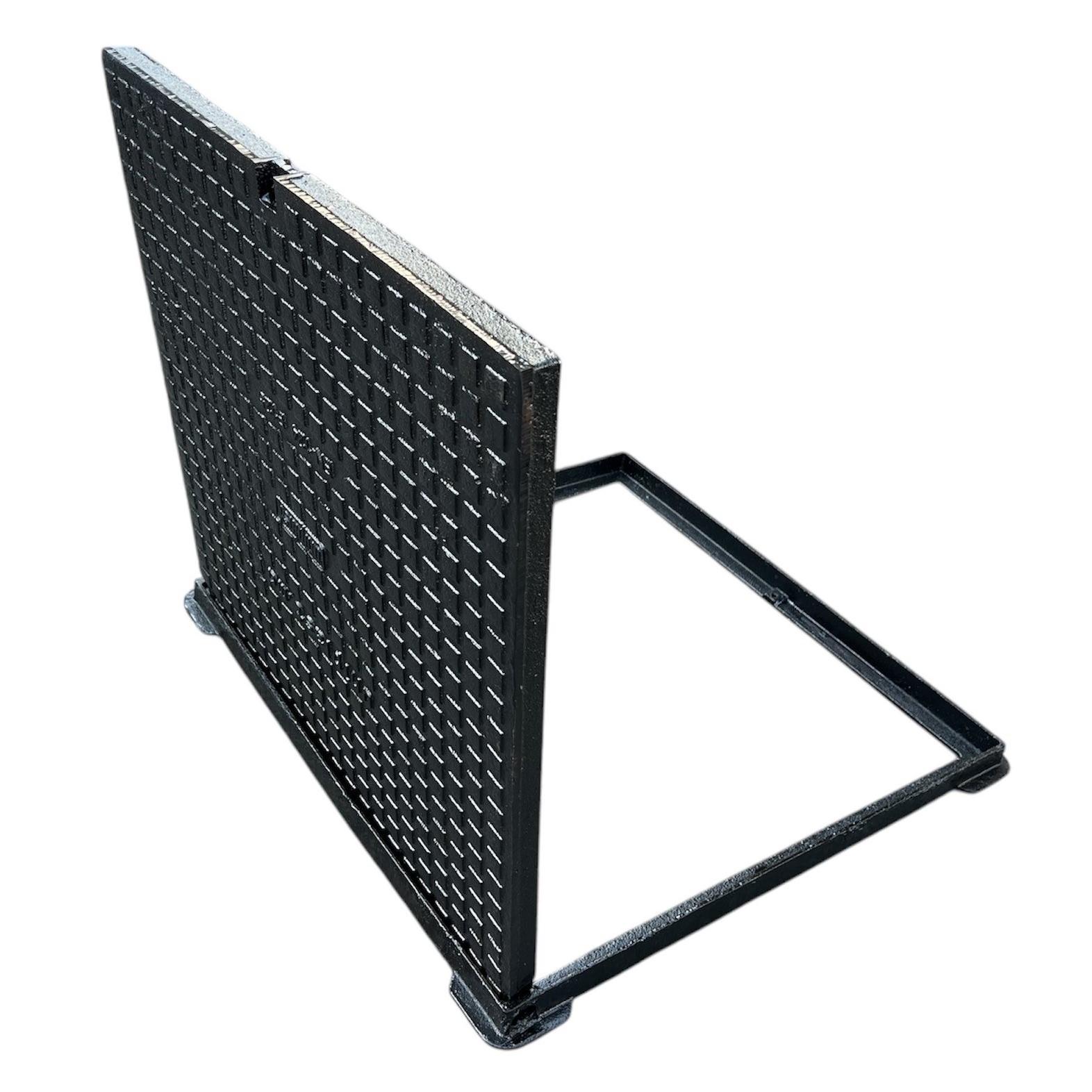 Capac cu rama patrata din fonta 600x600 mm EN124 B125 (625 x 625 mm, H=37 mm)