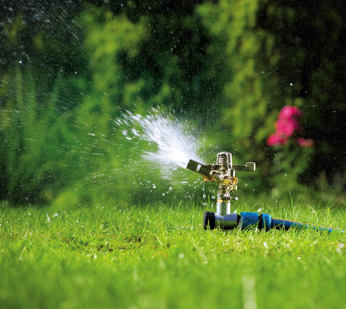 Aspersor profesional metal LUX 700 (S=530 m²) 23x23 m  CELLFAST