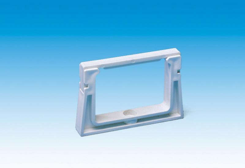 Клипса ПВХ для трубы D. 75 (белая)  EGEPLAST