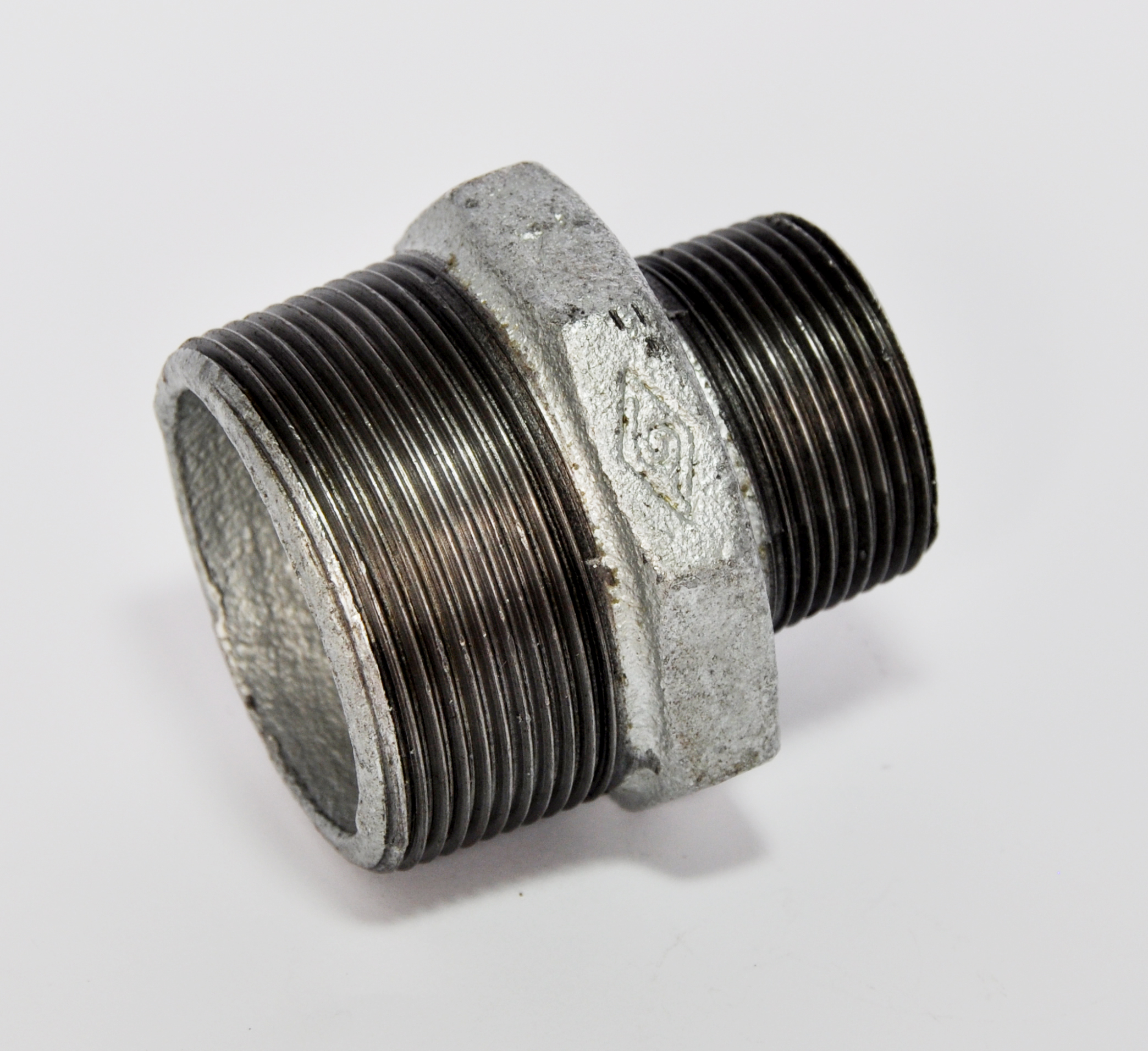 Ниппель переходной D. 2" x 1.1/4" гальванизированный HY