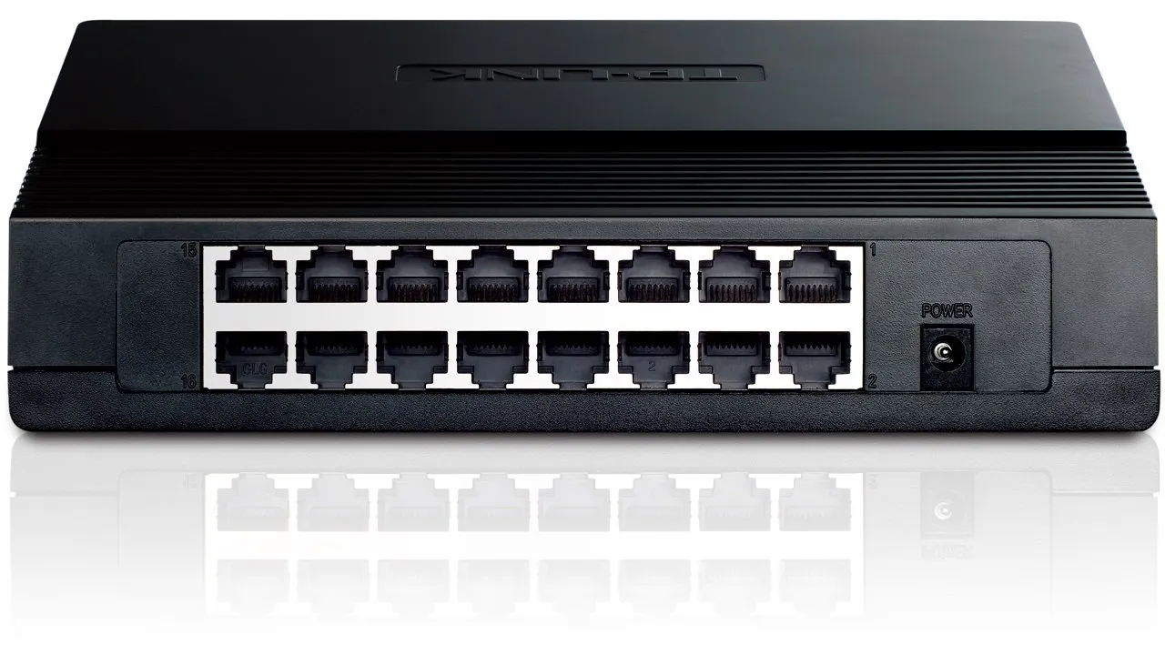 TP-LINK TL-SF1016D  16-port Desktop Switch, 16 10/100M RJ45 ports, Plastic case