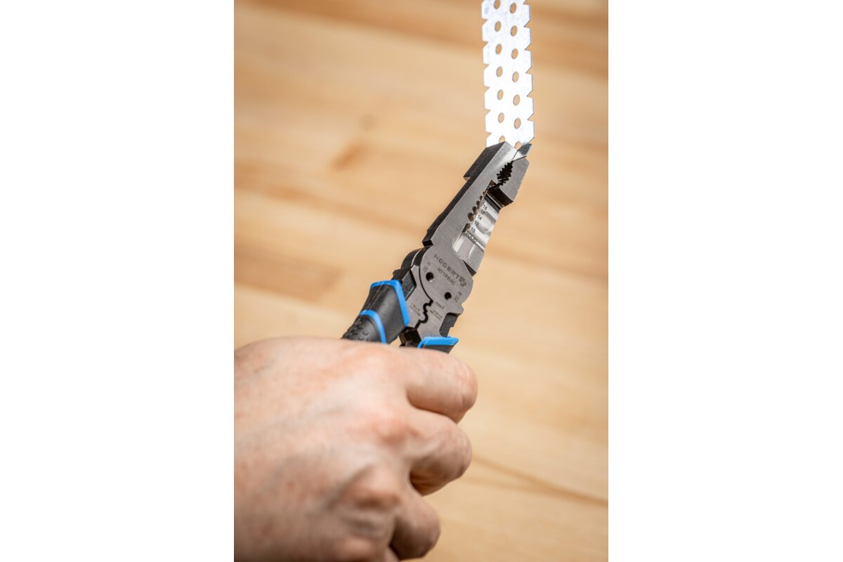 Многофункциональные универсальные плоскогубцы HOGERT