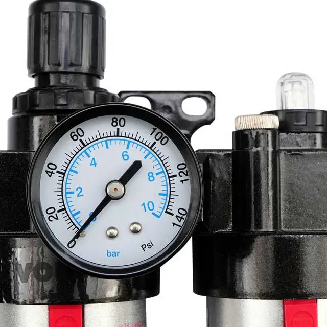 * Filtru cu reductor și gresor 1/2" VOREL