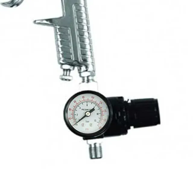 * Pistol de vopsit cu rezervor interior 600ML VOREL