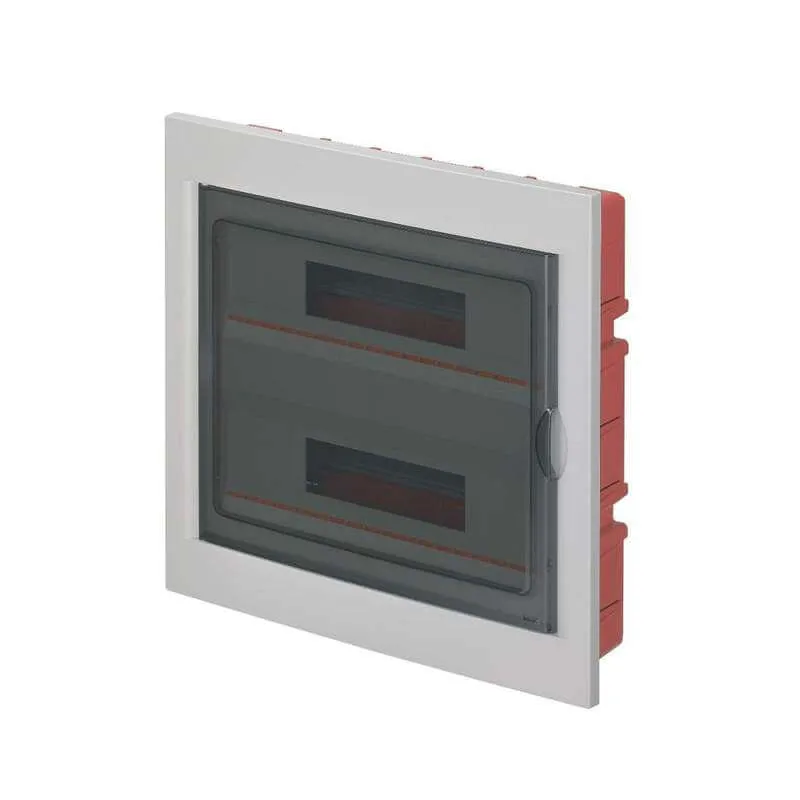 Электрический щит на 36 модулей, встраиваемый в стену.