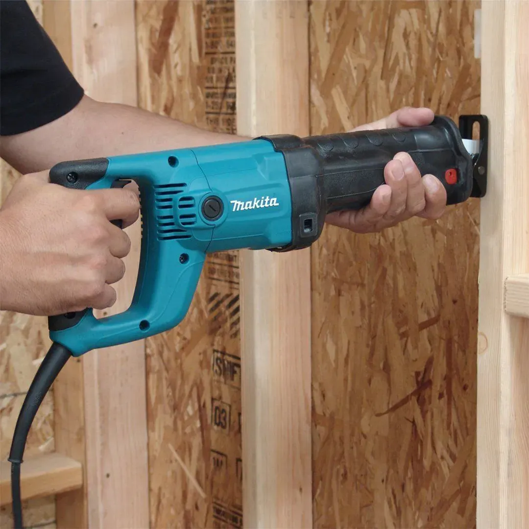 * Fierăstrău alternativ 1510W 32MM MAKITA