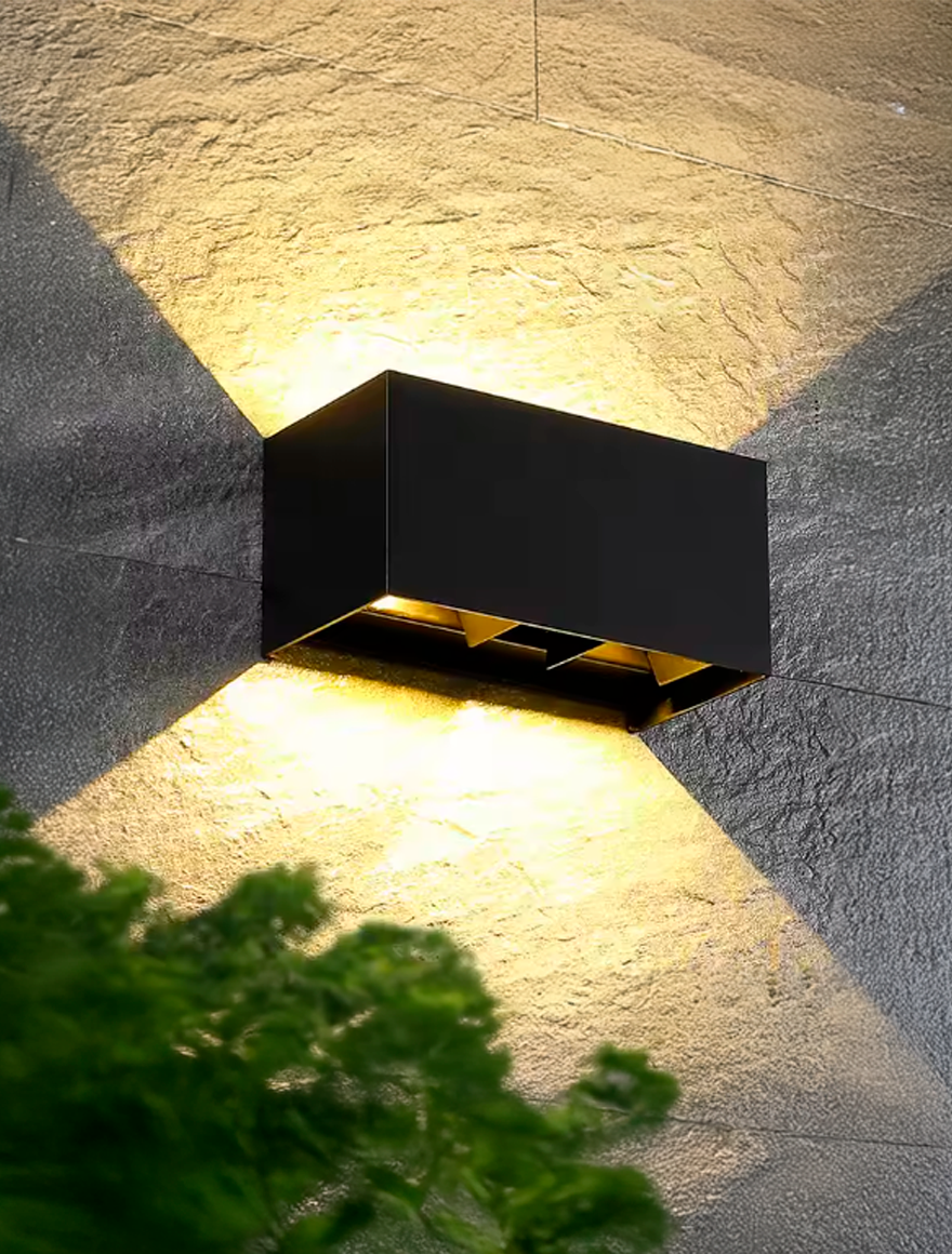 Aplică LED MK/SG-2272-4 IP54 245x100x50mm 4X3W 3000K neagră LuminaLED