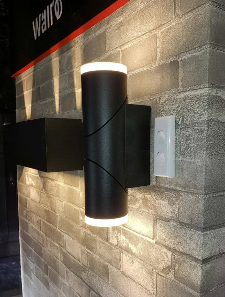 Aplică LED MK/SG-1082 IP65 220x65x100mm 2/5W 3000K neagră LuminaLED 2