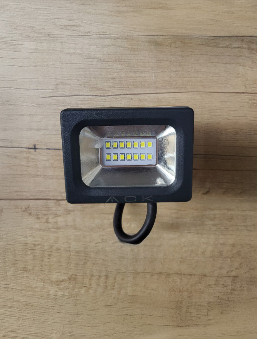 XT61-01032 Светодиодный проектор ACK 10 Вт IP65 6500K серый